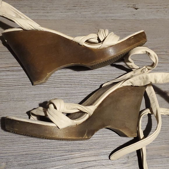 Aldo | Strappy Wedge Sandal | Size 37 | Leather Beige - Picture 4 of 6